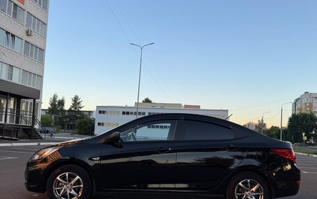 Hyundai Solaris II рестайлинг, 2013 год, 800 000 рублей, 4 фотография