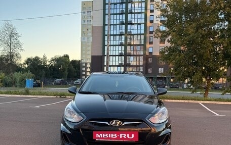 Hyundai Solaris II рестайлинг, 2013 год, 800 000 рублей, 2 фотография