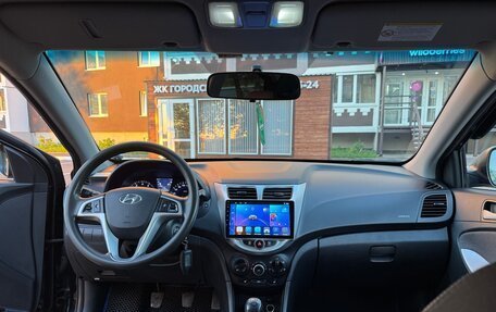 Hyundai Solaris II рестайлинг, 2013 год, 800 000 рублей, 10 фотография