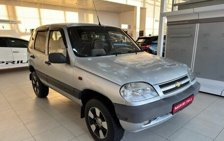 Chevrolet Niva I рестайлинг, 2004 год, 349 900 рублей, 1 фотография