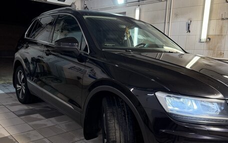 Volkswagen Tiguan II, 2018 год, 2 200 000 рублей, 10 фотография
