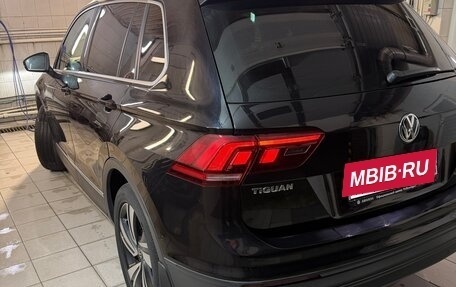 Volkswagen Tiguan II, 2018 год, 2 200 000 рублей, 7 фотография