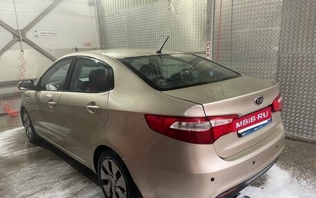 KIA Rio III рестайлинг, 2012 год, 700 000 рублей, 10 фотография