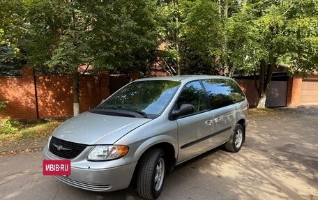 Chrysler Voyager IV, 2001 год, 635 000 рублей, 2 фотография