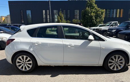 Opel Astra J, 2011 год, 550 000 рублей, 13 фотография
