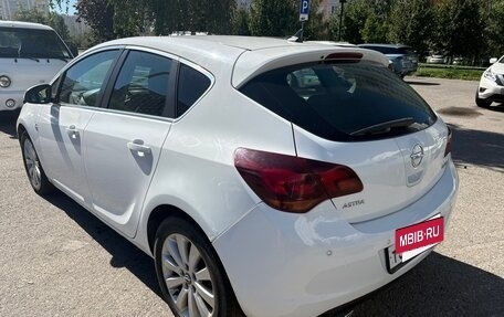 Opel Astra J, 2011 год, 550 000 рублей, 7 фотография