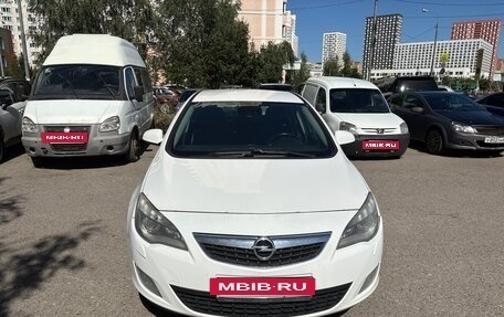 Opel Astra J, 2011 год, 550 000 рублей, 10 фотография