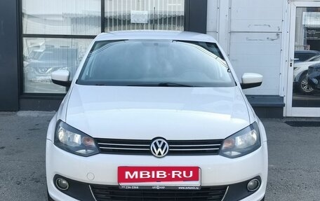 Volkswagen Polo VI (EU Market), 2011 год, 674 000 рублей, 2 фотография