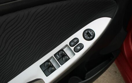 Hyundai Solaris II рестайлинг, 2012 год, 569 000 рублей, 13 фотография