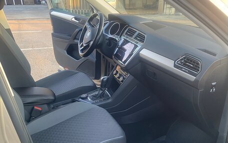 Volkswagen Tiguan II, 2020 год, 3 200 000 рублей, 5 фотография