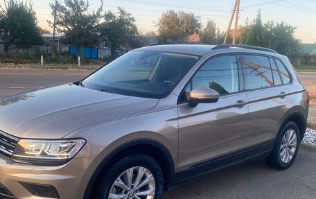 Volkswagen Tiguan II, 2020 год, 3 200 000 рублей, 3 фотография