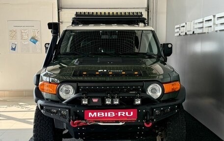 Toyota FJ Cruiser, 2011 год, 4 899 000 рублей, 2 фотография