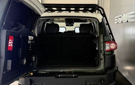 Toyota FJ Cruiser, 2011 год, 4 899 000 рублей, 8 фотография