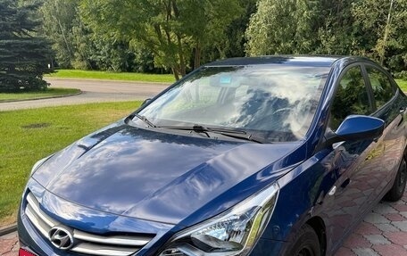 Hyundai Solaris II рестайлинг, 2016 год, 700 000 рублей, 1 фотография