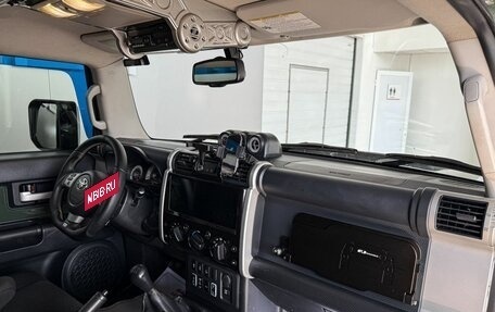 Toyota FJ Cruiser, 2011 год, 4 899 000 рублей, 14 фотография