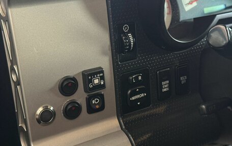 Toyota FJ Cruiser, 2011 год, 4 899 000 рублей, 20 фотография