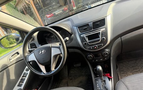 Hyundai Solaris II рестайлинг, 2016 год, 700 000 рублей, 11 фотография