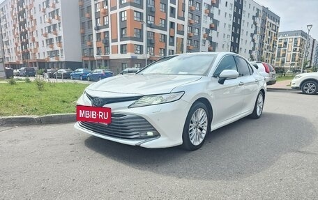 Toyota Camry, 2018 год, 2 399 999 рублей, 3 фотография