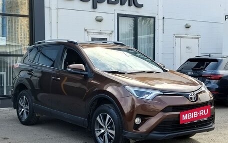 Toyota RAV4, 2017 год, 2 300 000 рублей, 3 фотография