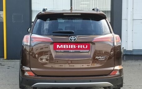 Toyota RAV4, 2017 год, 2 300 000 рублей, 6 фотография
