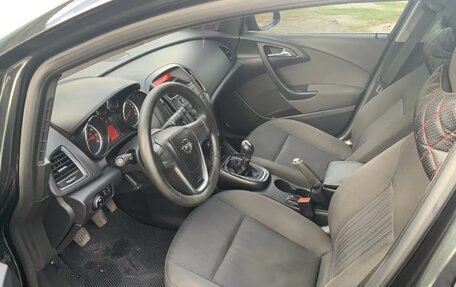 Opel Astra J, 2011 год, 650 000 рублей, 2 фотография