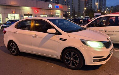 KIA Rio III рестайлинг, 2015 год, 586 000 рублей, 4 фотография