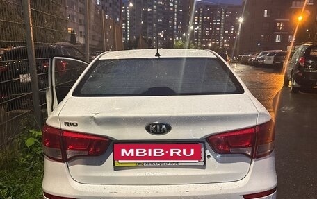KIA Rio III рестайлинг, 2015 год, 586 000 рублей, 5 фотография