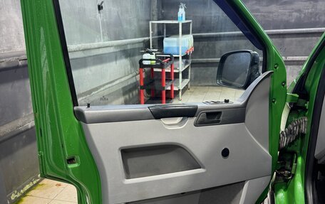 Volkswagen Transporter T5 рестайлинг, 2003 год, 1 000 000 рублей, 24 фотография