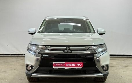 Mitsubishi Outlander III рестайлинг 3, 2015 год, 1 450 000 рублей, 2 фотография