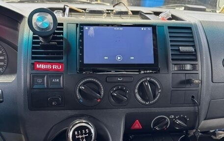 Volkswagen Transporter T5 рестайлинг, 2003 год, 1 000 000 рублей, 28 фотография