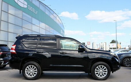 Toyota Land Cruiser Prado 150 рестайлинг 2, 2017 год, 3 780 000 рублей, 4 фотография