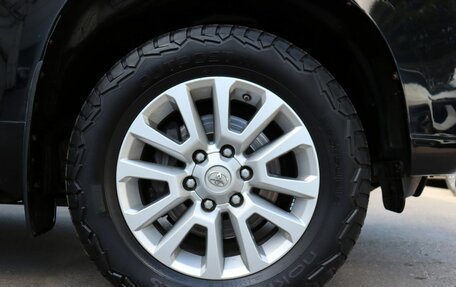 Toyota Land Cruiser Prado 150 рестайлинг 2, 2017 год, 3 780 000 рублей, 10 фотография