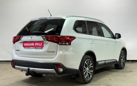 Mitsubishi Outlander III рестайлинг 3, 2015 год, 1 450 000 рублей, 5 фотография