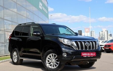 Toyota Land Cruiser Prado 150 рестайлинг 2, 2017 год, 3 780 000 рублей, 3 фотография