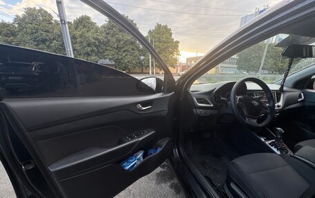 Hyundai Solaris II рестайлинг, 2019 год, 1 550 000 рублей, 17 фотография