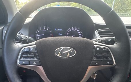 Hyundai Solaris II рестайлинг, 2019 год, 1 550 000 рублей, 19 фотография