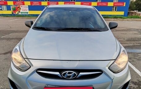 Hyundai Solaris II рестайлинг, 2013 год, 699 000 рублей, 2 фотография