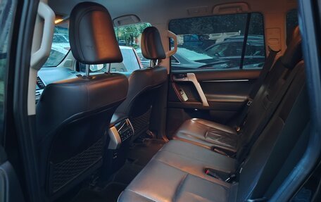 Toyota Land Cruiser Prado 150 рестайлинг 2, 2018 год, 4 500 000 рублей, 8 фотография