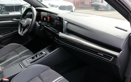 Volkswagen Golf VIII, 2021 год, 2 657 000 рублей, 10 фотография