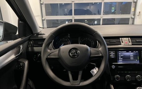 Skoda Octavia, 2019 год, 1 840 000 рублей, 10 фотография