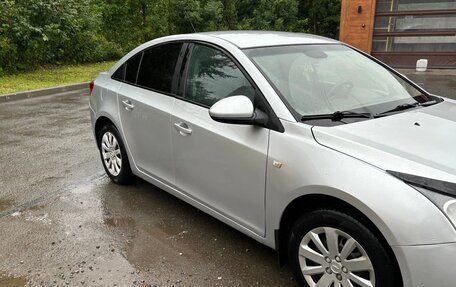 Chevrolet Cruze II, 2009 год, 2 фотография