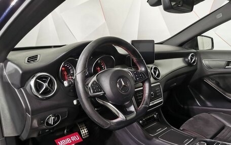 Mercedes-Benz GLA, 2018 год, 2 235 000 рублей, 19 фотография
