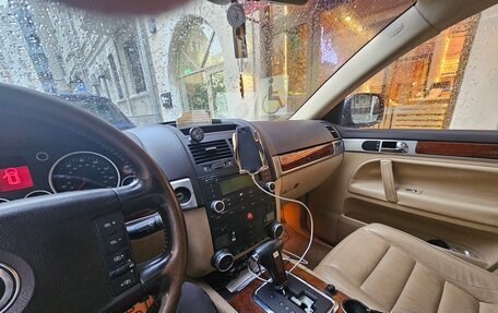 Volkswagen Touareg III, 2004 год, 500 000 рублей, 6 фотография