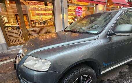 Volkswagen Touareg III, 2004 год, 500 000 рублей, 2 фотография