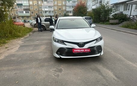 Toyota Camry, 2019 год, 2 850 000 рублей, 1 фотография