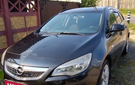 Opel Astra J, 2012 год, 550 000 рублей, 1 фотография