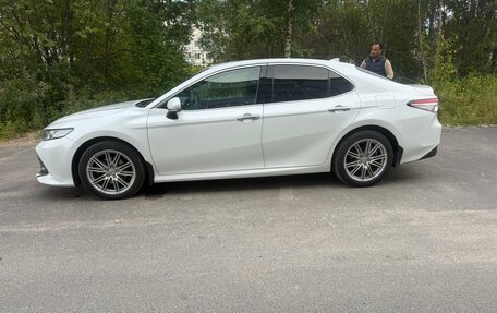 Toyota Camry, 2019 год, 2 850 000 рублей, 5 фотография