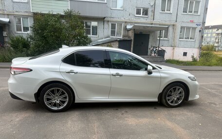 Toyota Camry, 2019 год, 2 850 000 рублей, 4 фотография