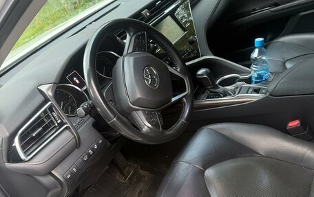 Toyota Camry, 2019 год, 2 850 000 рублей, 9 фотография
