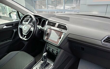 Volkswagen Tiguan II, 2018 год, 2 399 000 рублей, 6 фотография